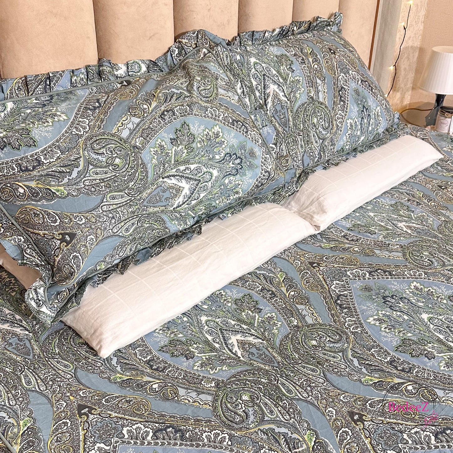 Royal Blue Paisley Frill Cotton Bedsheet (2)