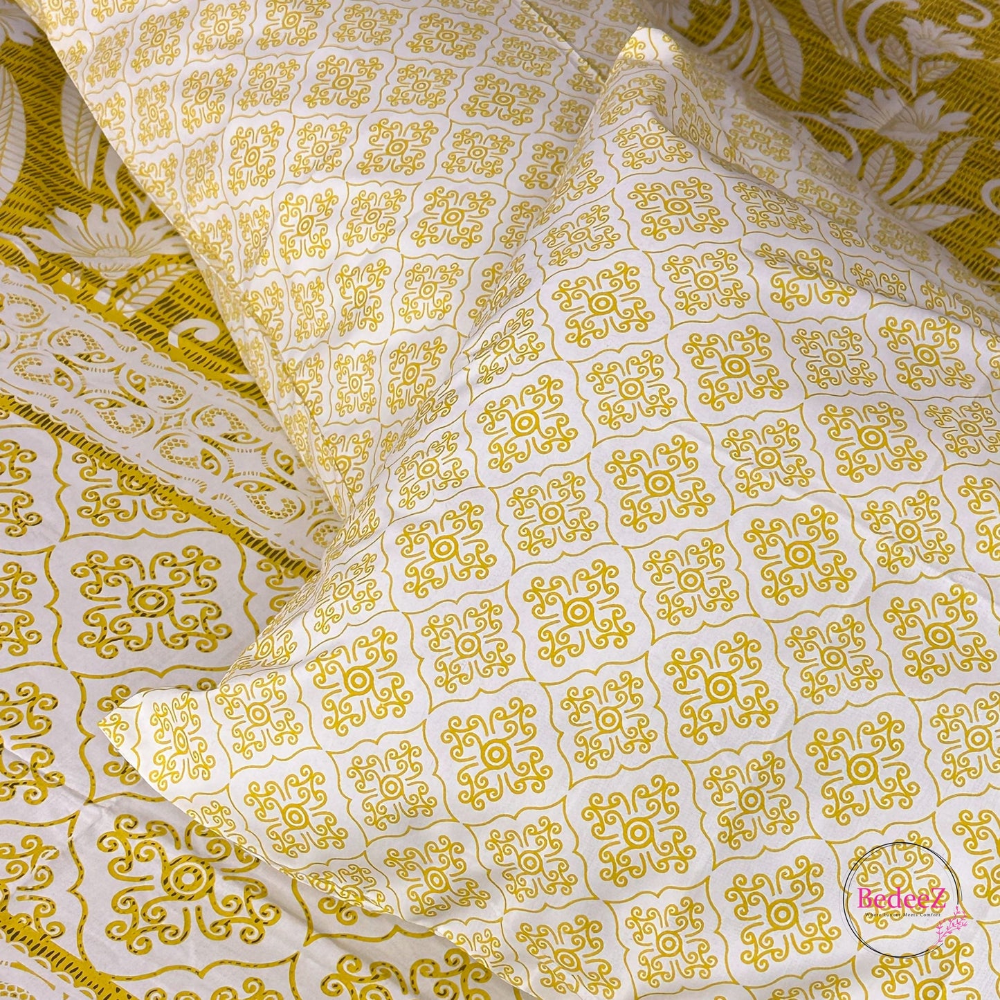 Sunshine Elegance Yellow & White Double Bed Bedsheet Set
