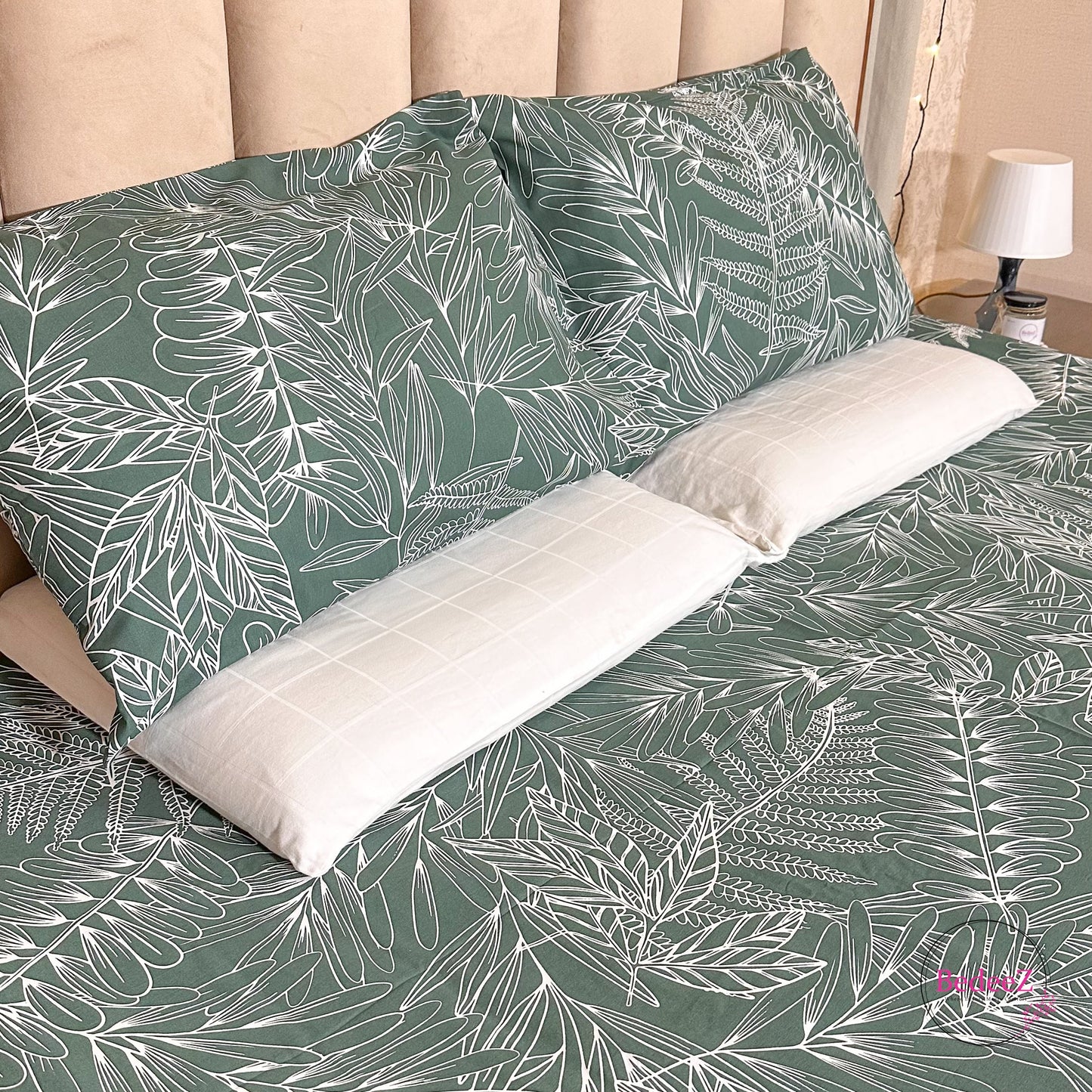 Tropical Green Leaf Print Cotton Double Bed Bedsheet (2)