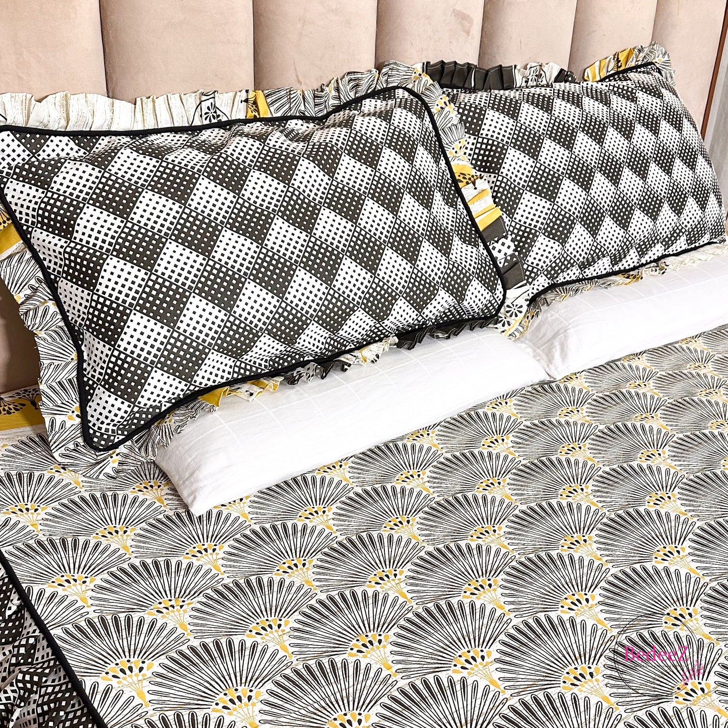 Vintage Geometric Frill Cotton Bedsheet (2)