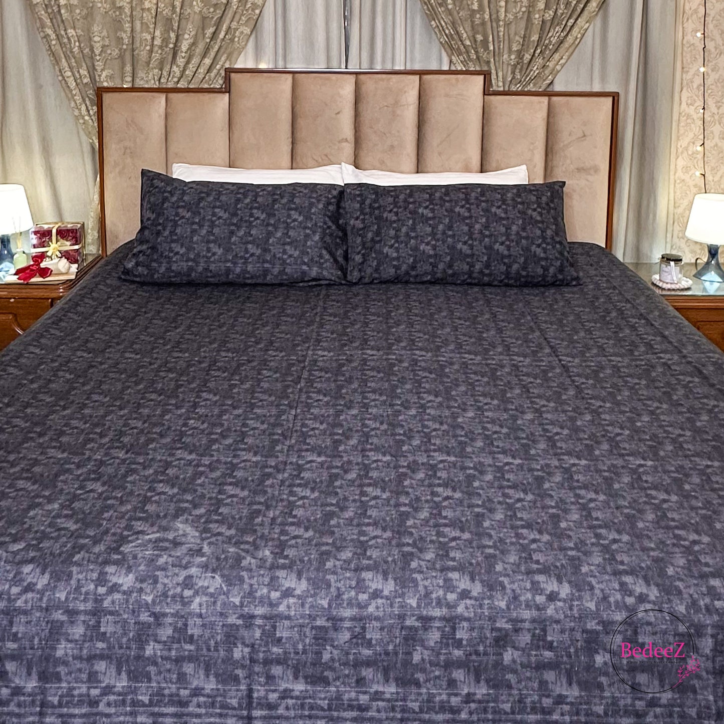 Charcoal Pixel Textured Double Bedsheet