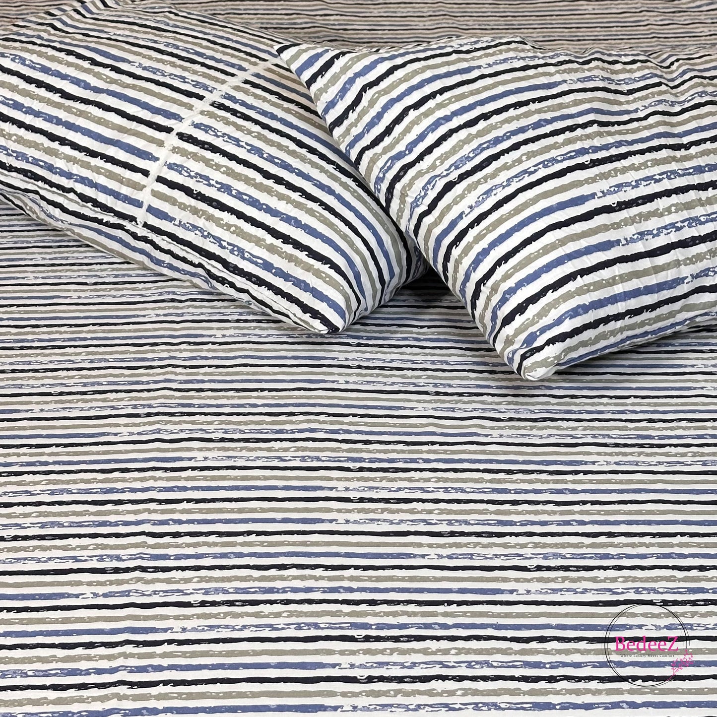 Modern Striped Cotton Double Bed Bedsheet Set (5)