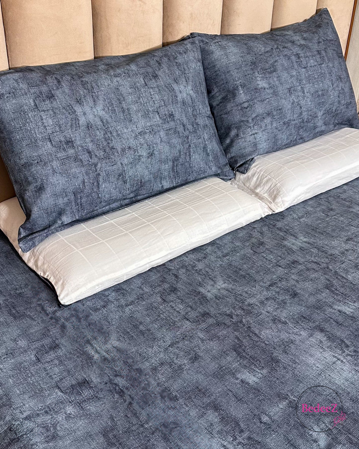 Charcoal Grey Mist Double Bed Bedsheet