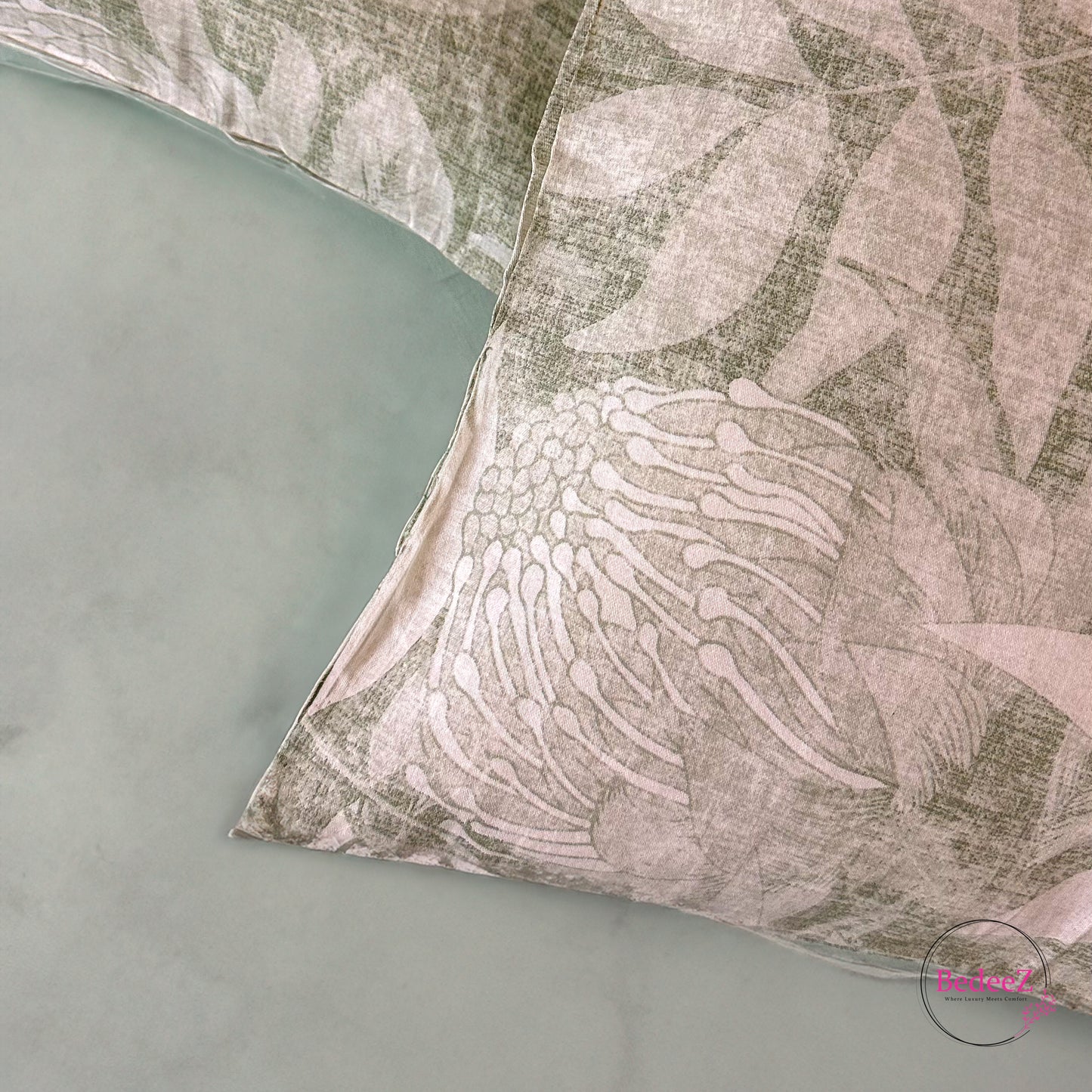 Misty Leaf Whisper Double Bedsheet
