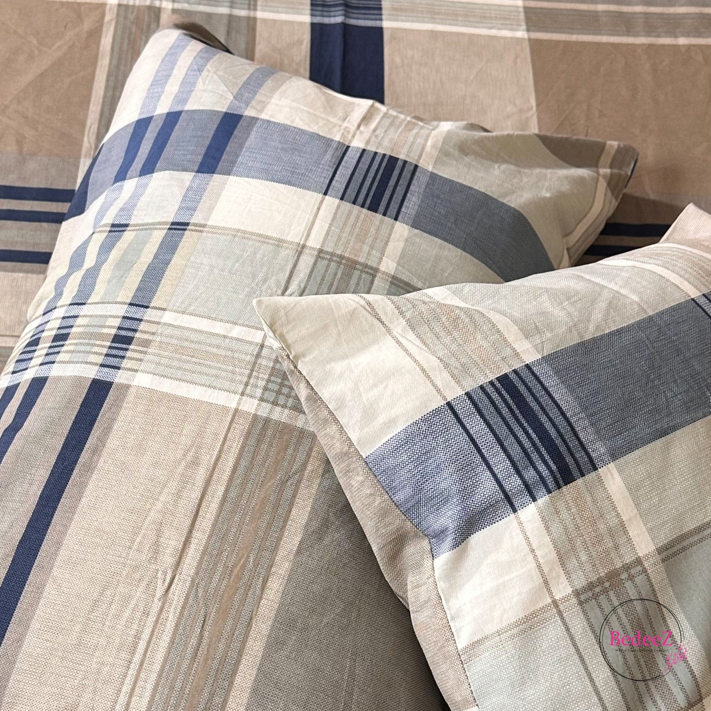 Elegant Plaid Double Bed Bedsheet Set (4)