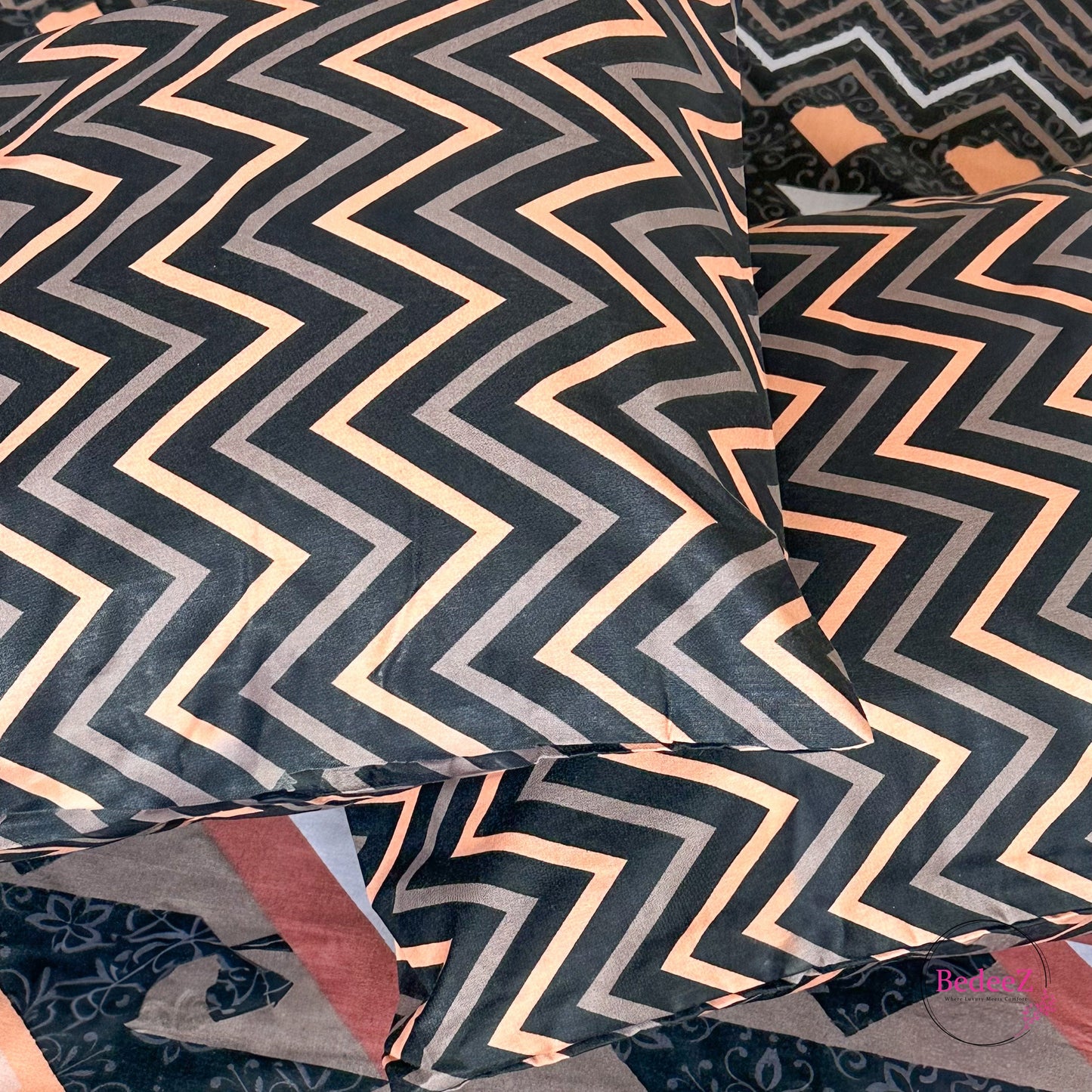 Geometric Tribal Print Cotton Double Bed Bedsheet (3)
