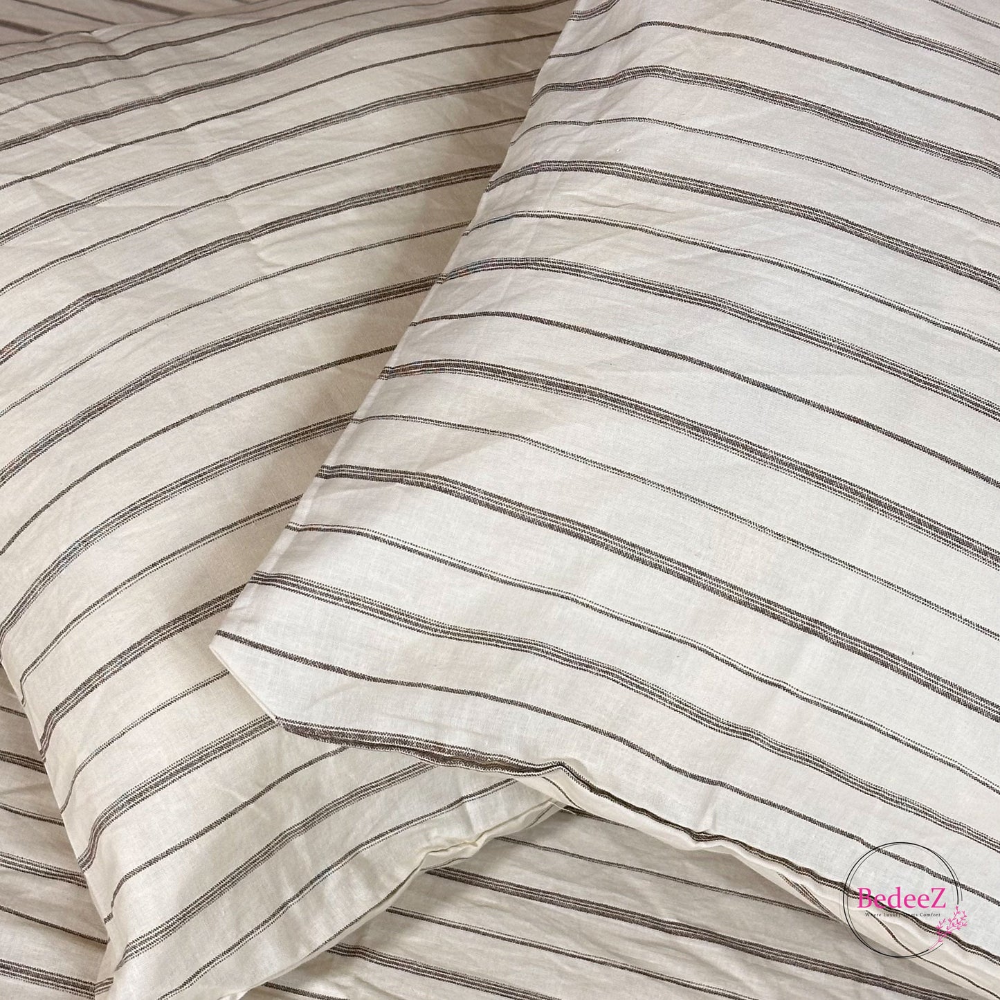 Elegant Ivory Striped Double Bed Bedsheet Set (5)