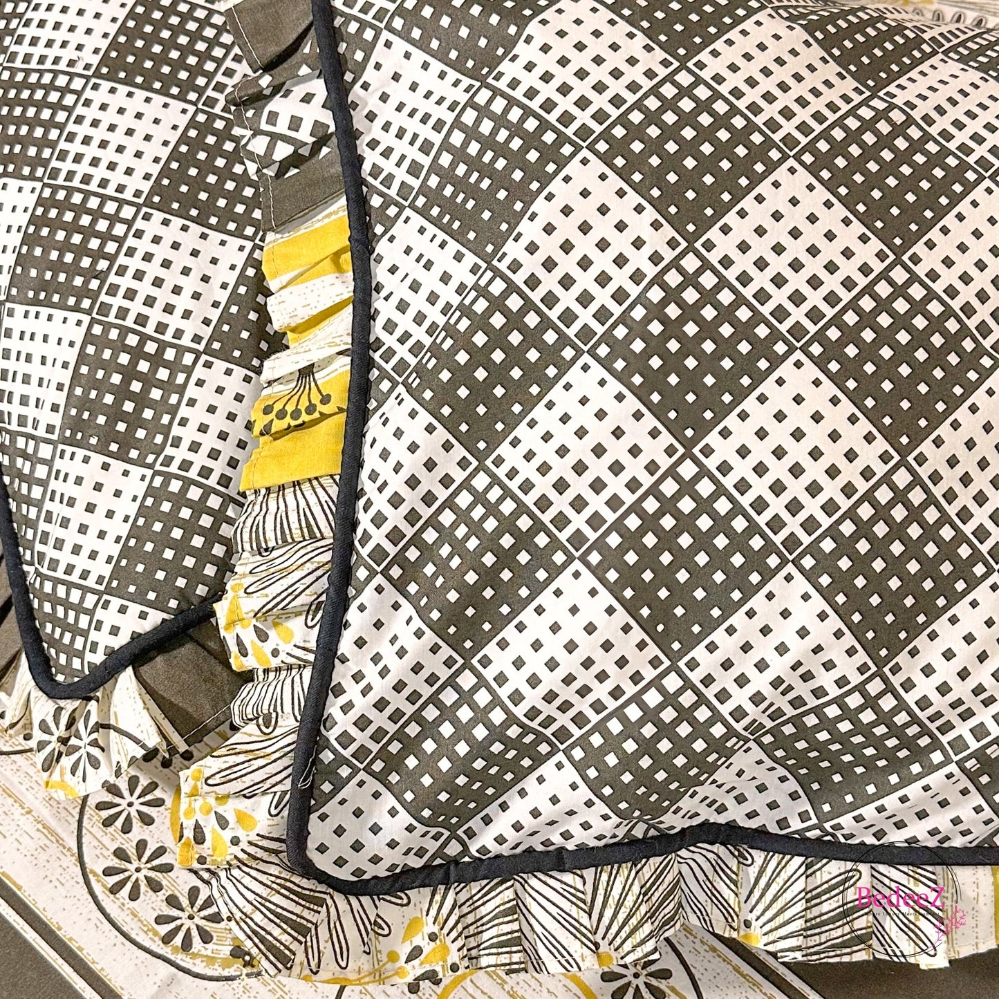 Vintage Geometric Frill Cotton Bedsheet (4)