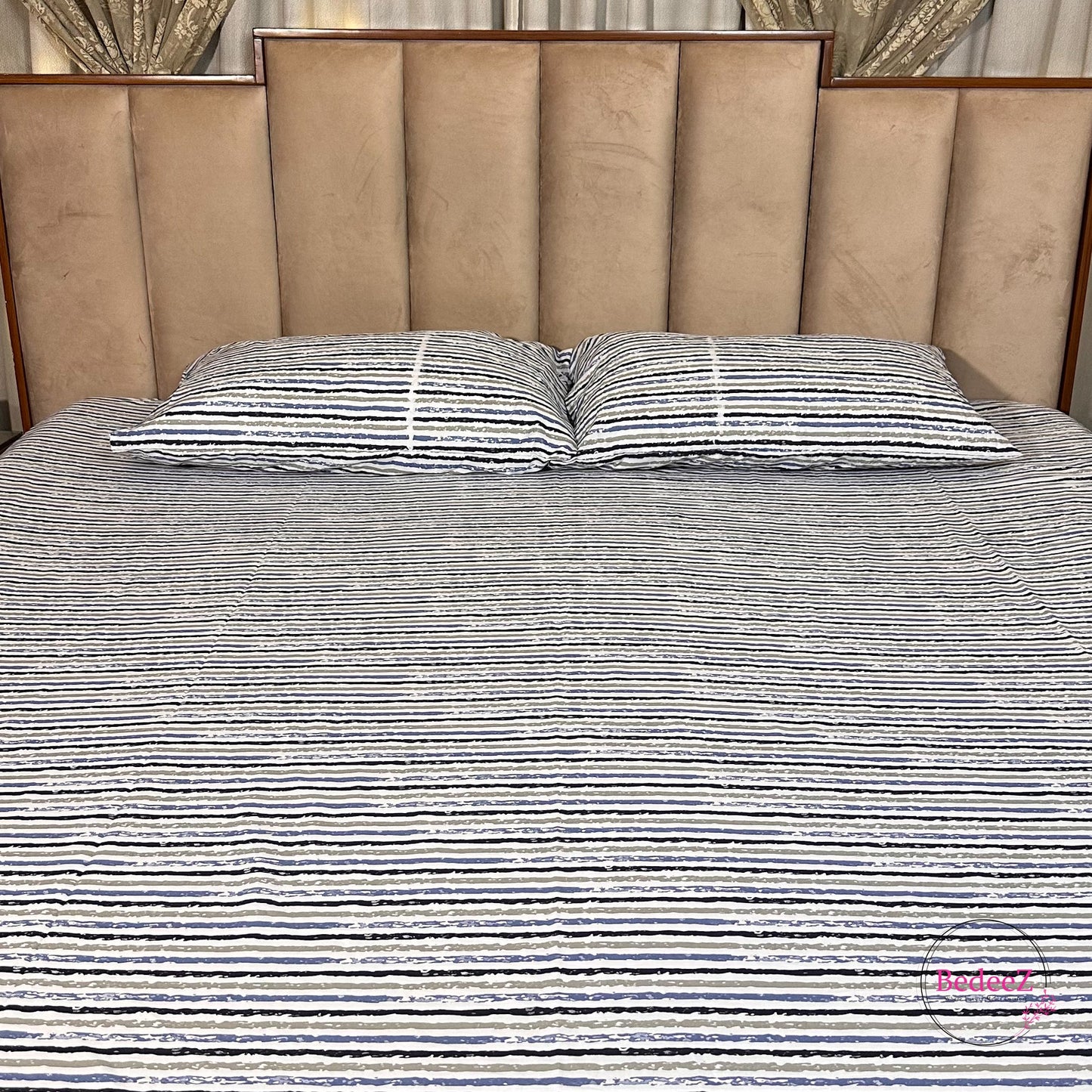 Modern Striped Cotton Double Bed Bedsheet Set (7)