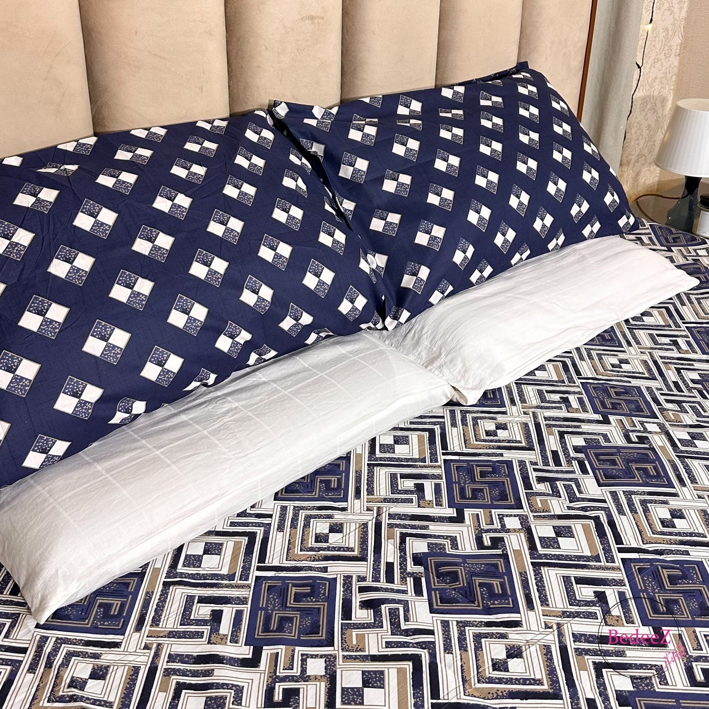 Indigo Geometric Elegance Double Bed Bedsheet Set