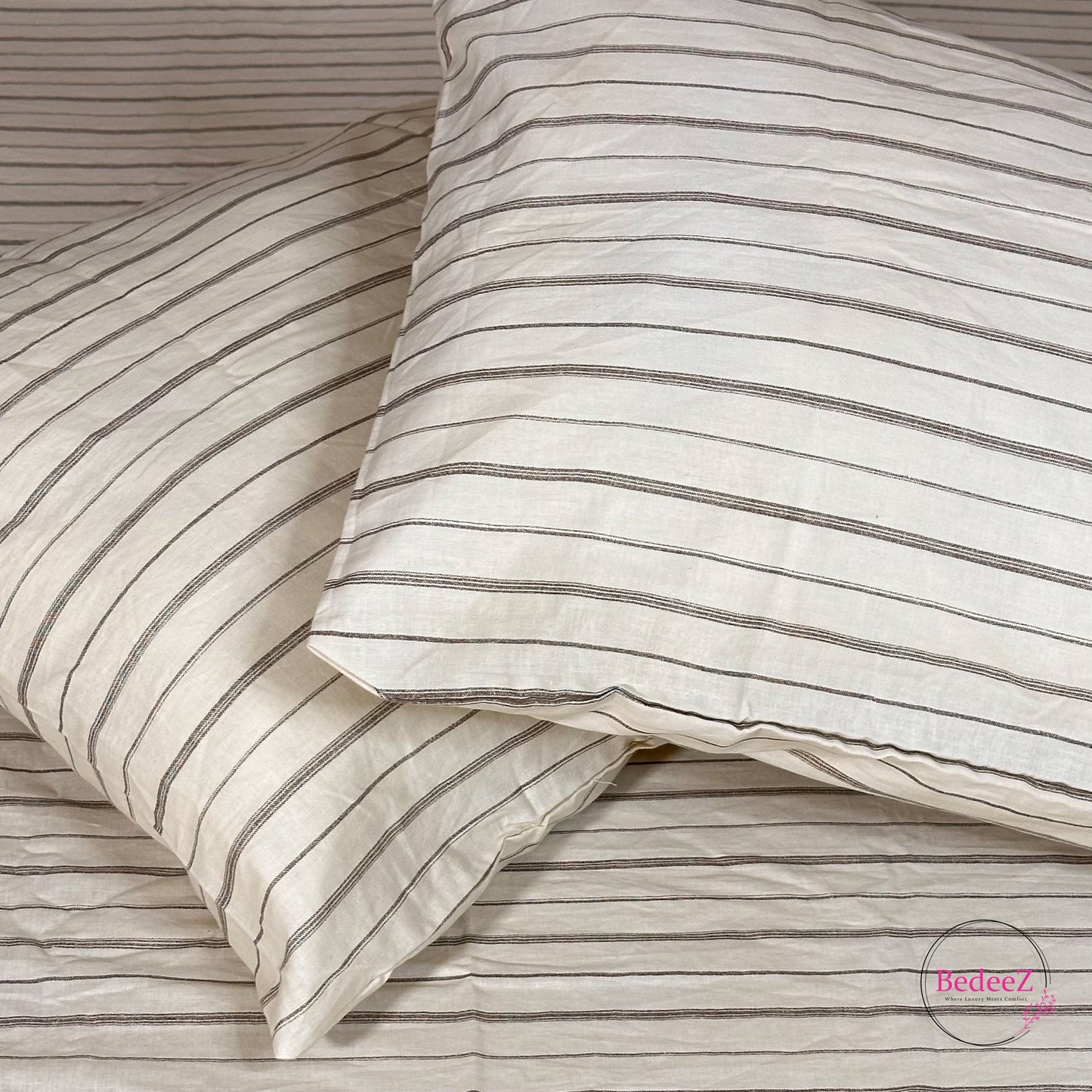 Elegant Ivory Striped Double Bed Bedsheet Set (4)