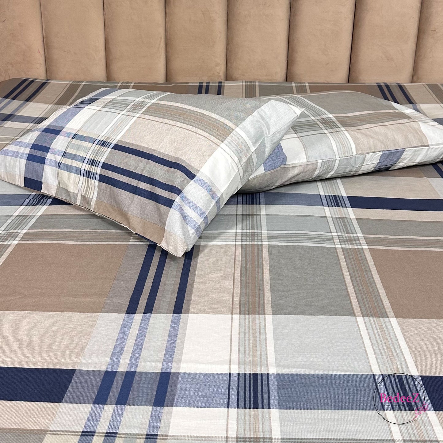 Elegant Plaid Double Bed Bedsheet Set (3)