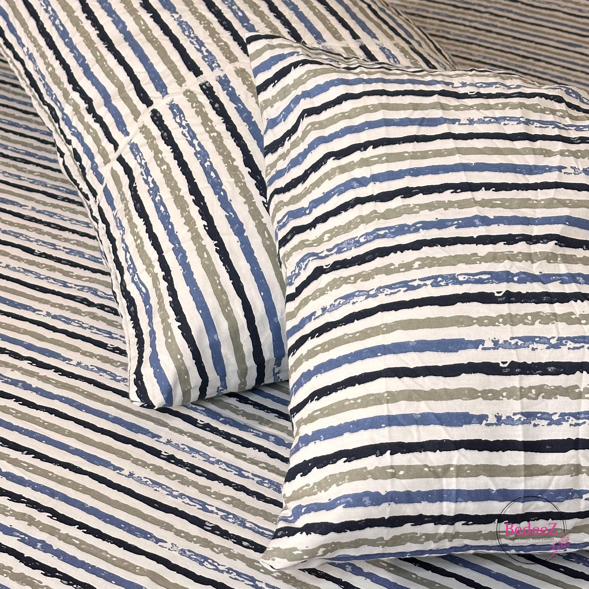 Modern Striped Cotton Double Bed Bedsheet Set (3)