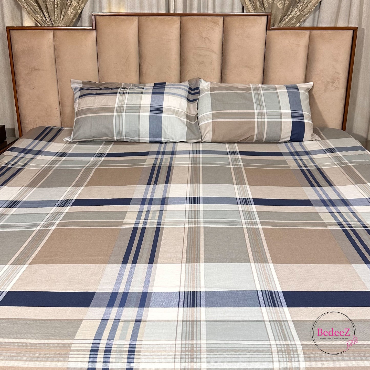 Elegant Plaid Double Bed Bedsheet Set (1)