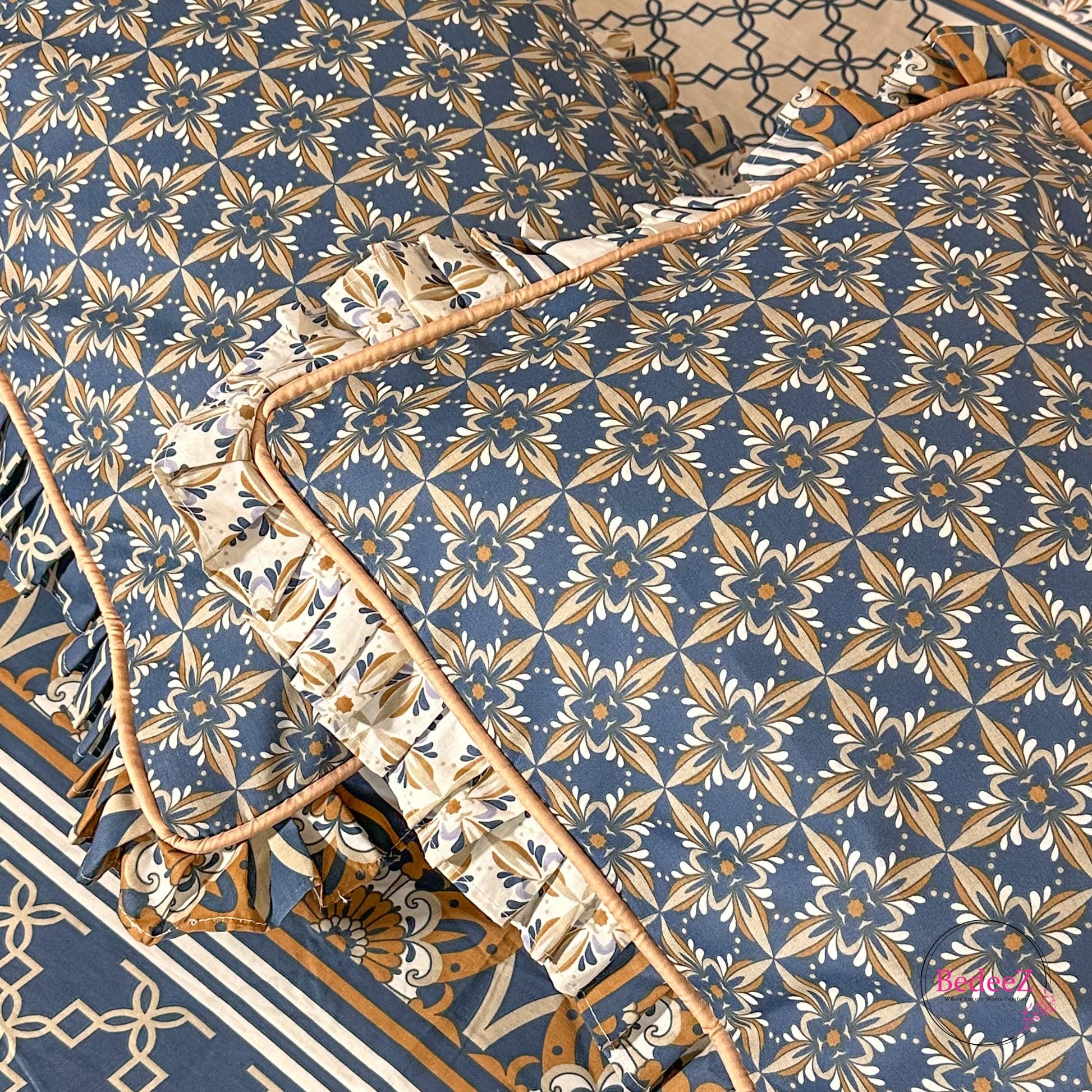 Royal Blue Geometric Frill Cotton Bedsheet (4)