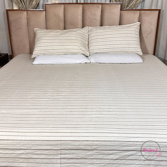 Elegant Ivory Striped Double Bed Bedsheet Set (1)