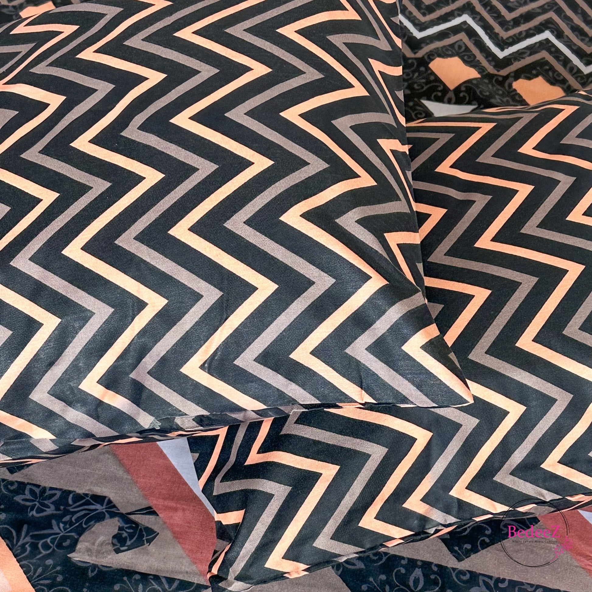 Geometric Tribal Print Cotton Double Bed Bedsheet (3)