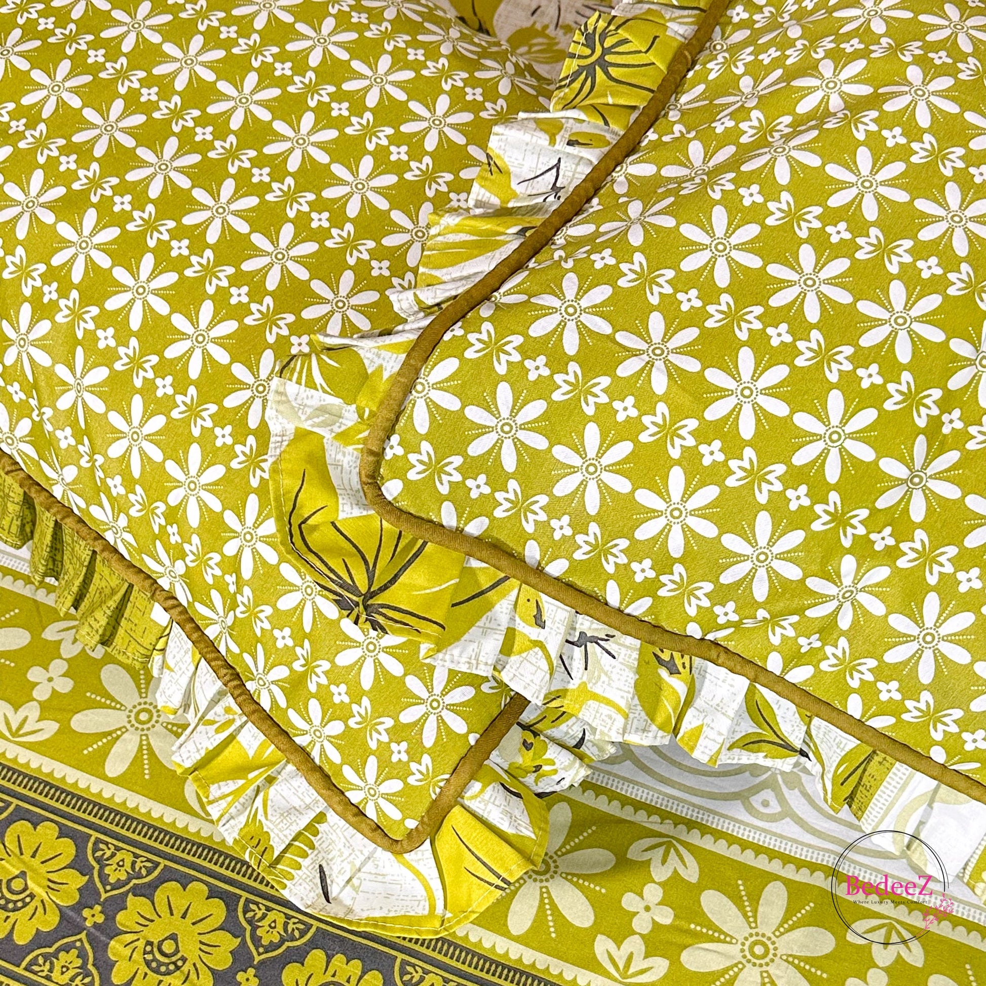 Elegant Green Floral Frill Cotton Bedsheet (3)