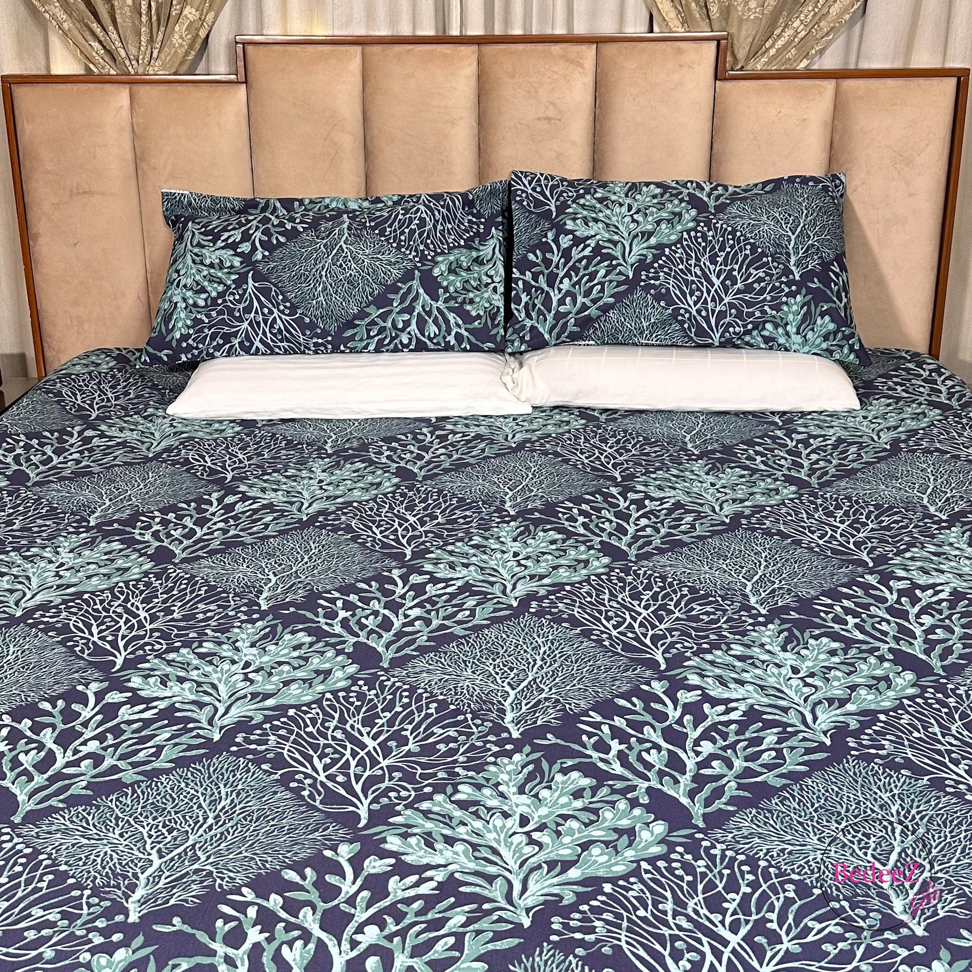 Oceanic Blue Coral Reef Double Bed Bedsheet Set (1)