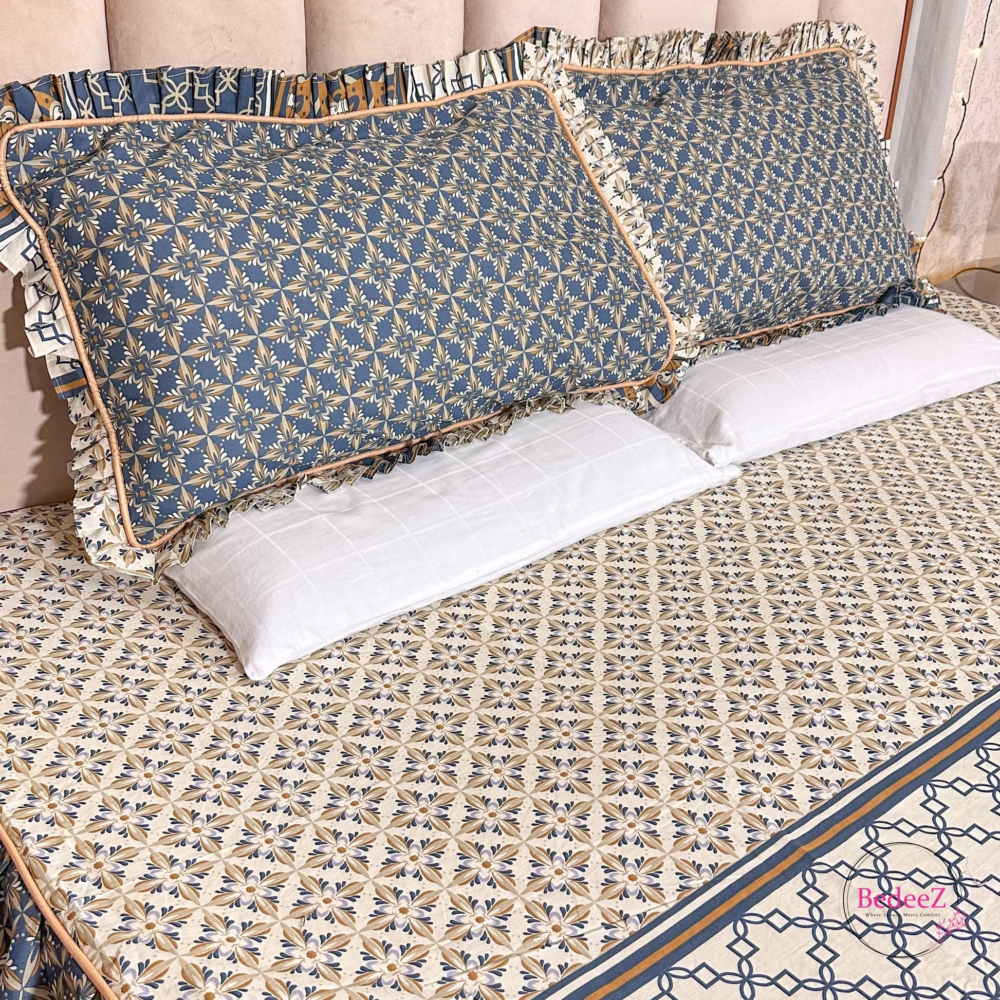 Royal Blue Geometric Frill Cotton Bedsheet (2)