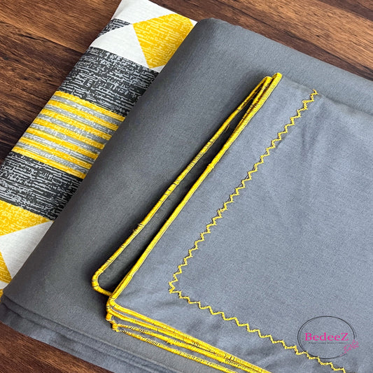 Modern GeoStripe Double-Bed Bedsheet in Yellow and Grey1.0